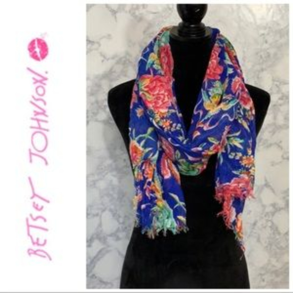 Betsey Johnson Hiatus Infinity Floral Scarf NWT